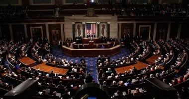 باختصار.. أهم الأخبار العربية والعالمية حتى منتصف الليل.. مجلس الشيوخ الأمريكى يعطل مشروع إلزام ترامب بوقف الحرب ضد إيران.. وانقسام داخل حكومة إسرائيل حول هدنة لبنان..الإمارات تستأنف التعليم الحضوري في 20 أبريل