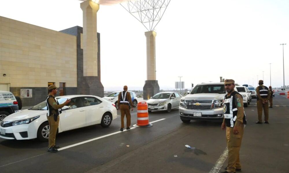 بدء تطبيق قرار منع دخول مكة لحاملي التأشيرات كافة