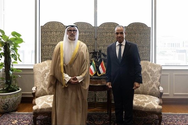 تنسيق كويتي - مصري لمواجهة التحديات الراهنة في ظل ما تشهده المنطقة من تطورات دقيقة