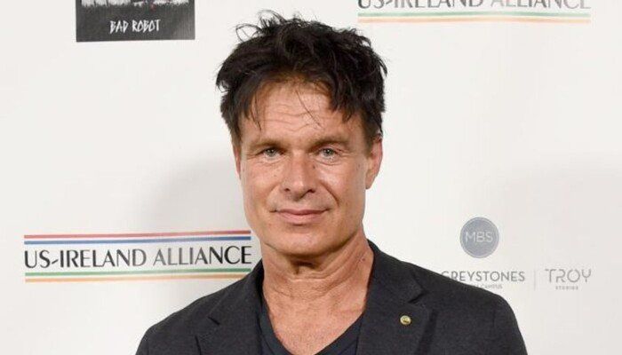 شاهد .. رحيل مفاجئ لنجم هوليوود باتريك مولدون عن 57 عامًا إثر أزمة قلبية