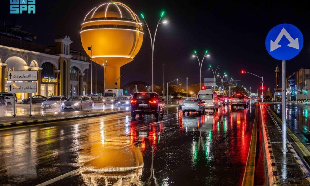 أمانة القصيم تنجح في تصريف السيول بتقنية الثقب الأفقي