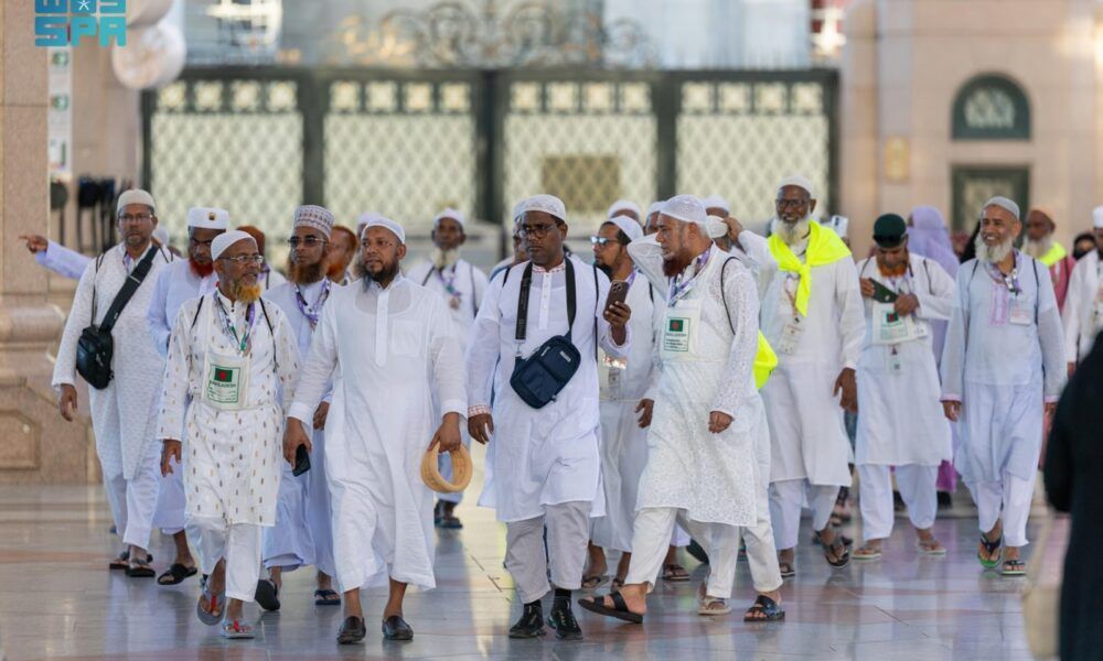 المسجد النبوي يستقبل طلائع الحجاج بخدمات متكاملة