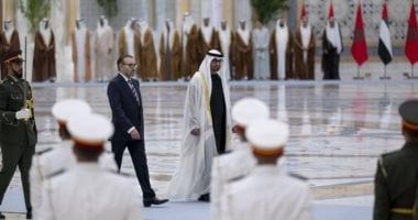 العاهل المغربى ورئيس الإمارات يبحثان العلاقات الثنائية والقضايا الإقليمية والدولية