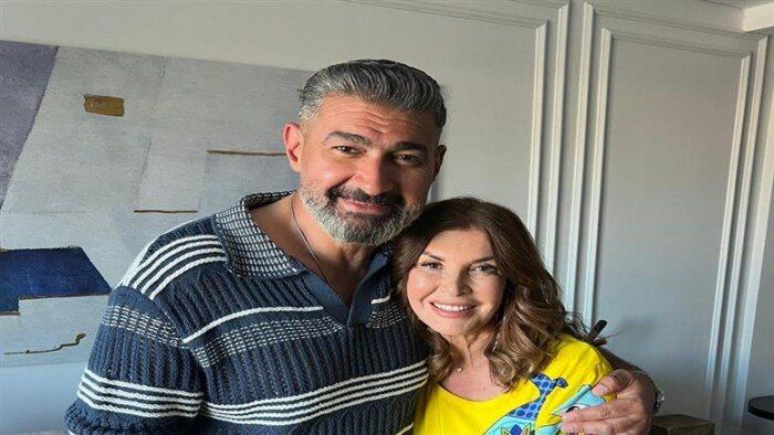 شاهد .. ياسر جلال ينفي نقل ميرفت أمين للمستشفى ويطمئن جمهورها: “بخير وتعاني نزلة برد خفيفة”