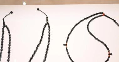 مرجان أسود نادر.. سُبَح "اليُسر"..إرث بحرى وروحانى فى متحف البحر الأحمر بجدة