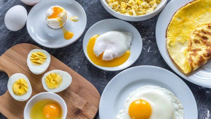 دراسة حديثة: تناول البيض مرتين أسبوعيا قد يدعم صحة الدماغ ويقلل خطر ألزهايمر