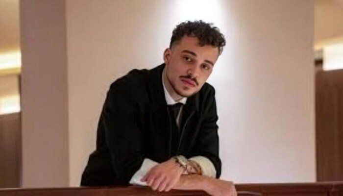 شاهد .. حسام السيلاوي يوضح موقفه بعد الجدل: متمسك بديني وتصريحاتي أُسيء فهمها