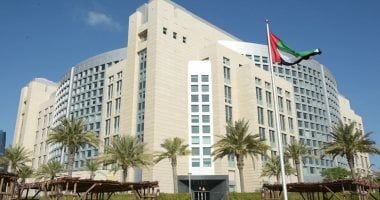 الإمارات تحظر سفر مواطنيها إلى إيران ولبنان والعراق