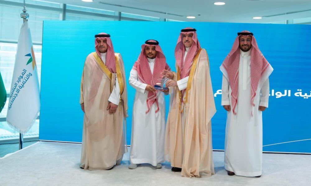 تعاونية البن بجازان تحصد جائزة التعاونية الواعدة 2025