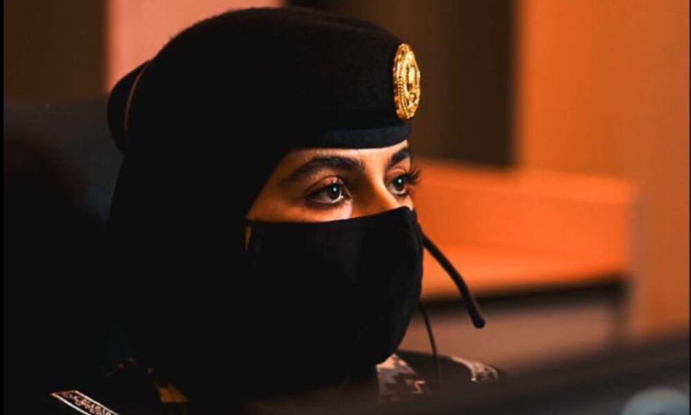 أكثر من 2.5 مليون اتصال على رقم الطوارئ 911 في أبريل
