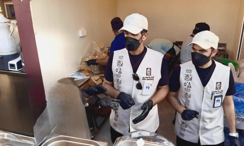 رصد 12 ألف مخالفة صحية في عسير خلال إبريل | تفاصيل الحملة