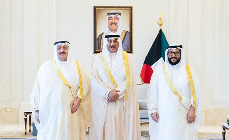 ولي العهد يستقبل وزير الصحة ووكيل الوزارة بمناسبة تعيينه في منصبه الجديد
