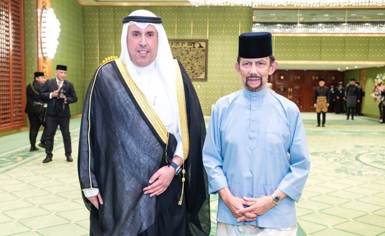 سلطان بروناي: نرغب في توطيد العلاقات الأخوية القائمة مع الكويت