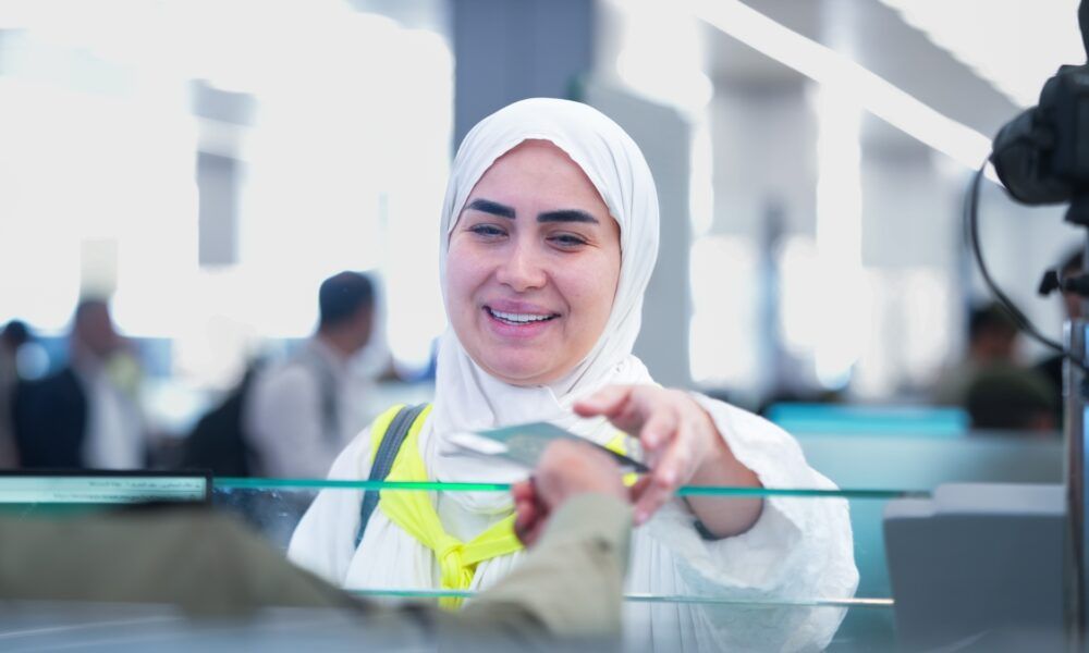 وصول أولى رحلات حجاج أذربيجان إلى جدة لأداء مناسك الحج