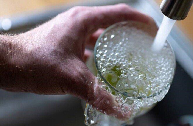 كمية ونوع السوائل للوقاية من حصى الكلى.. ماذا تقول الدراسات؟