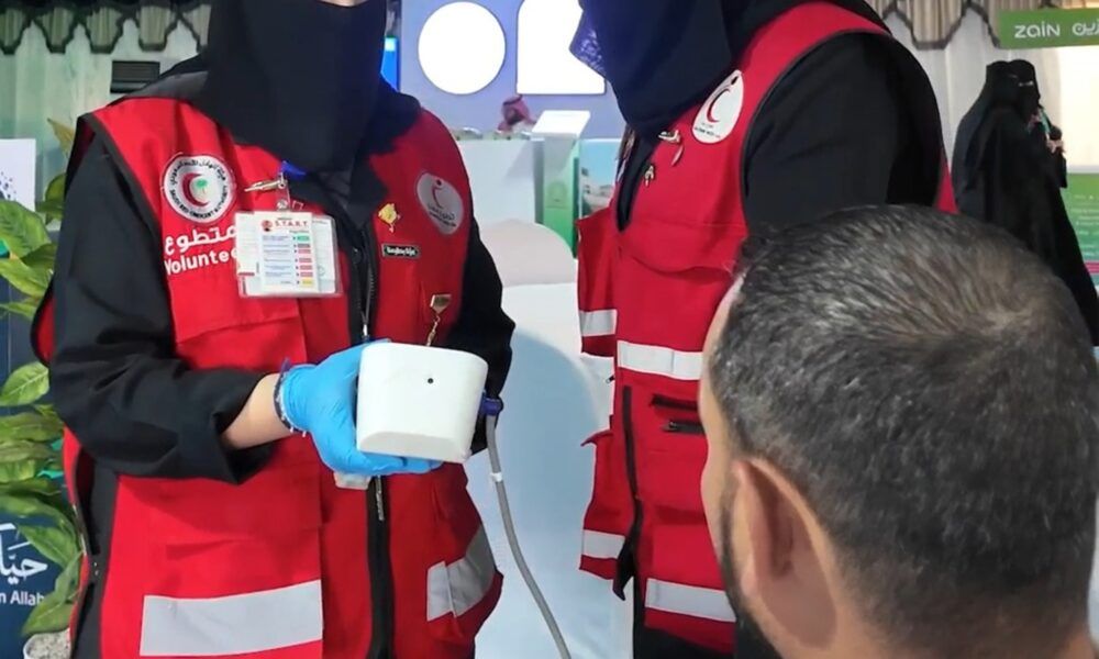 أمواج وأمجاد العمري: قصة توأم الإنسانية في إنقاذ الحجاج