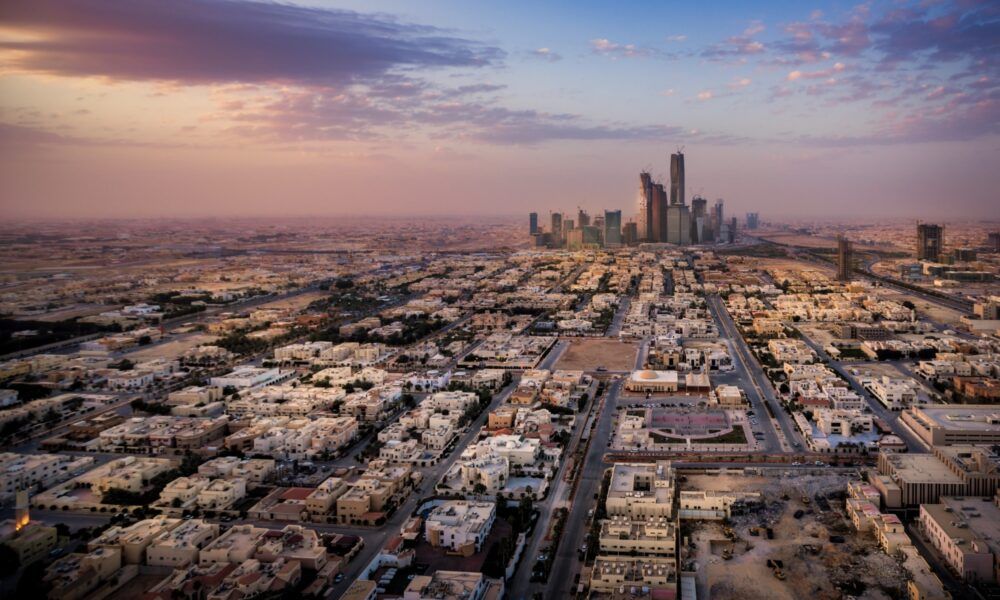 حصر التصرفات العقارية عبر السجل العقاري في الرياض رسمياً