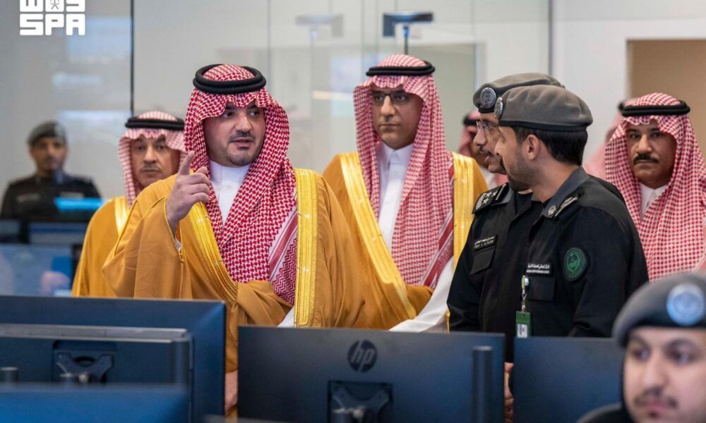وزير الداخلية يدشن المركز الرقمي للعمليات الأمنية بجدة