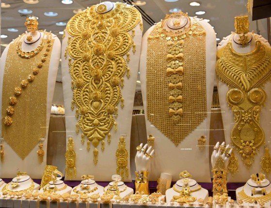 شاهد .. ارتفاع أسعار الذهب في الإمارات خلال تعاملات اليوم وسط ترقب الأسواق العالمية