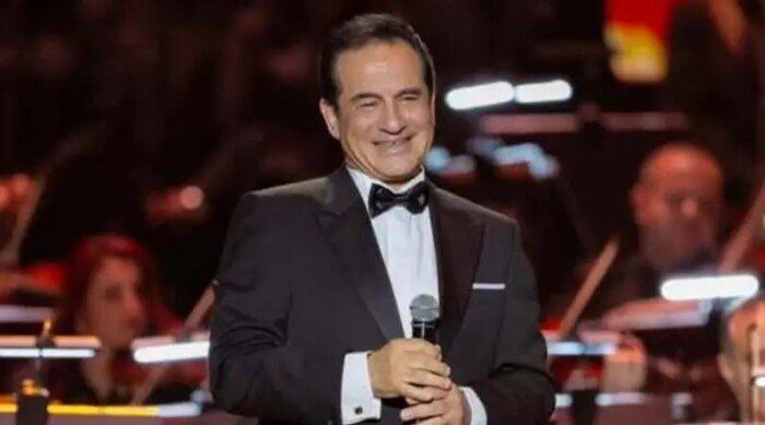 شاهد .. مصطفى كامل يطمئن جمهور محمد ثروت بعد خضوعه لجراحة دقيقة