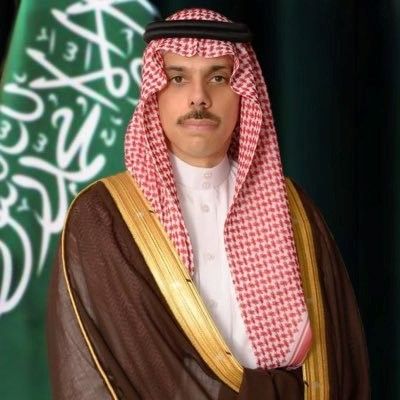 وزير الخارجية بحث مع نظيره السعودي تطورات الأحداث في المنطقة والجهود المبذولة بشأنها