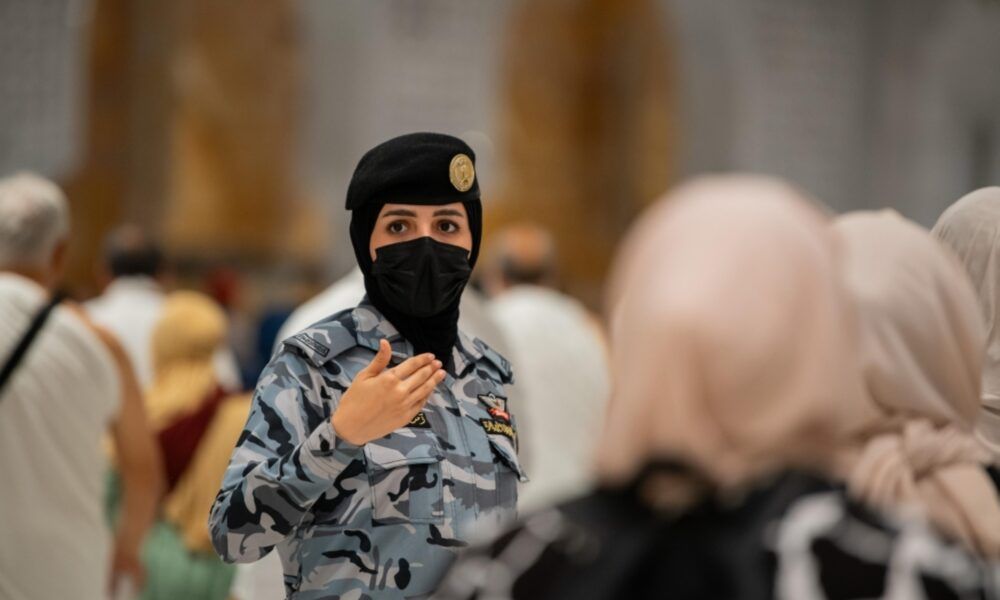 إدارة الحشود بالحج: كيف تنظم السعودية أكبر تجمع بشري بدقة؟
