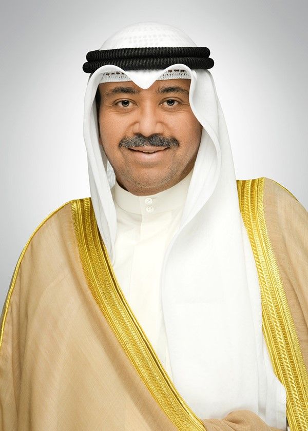 وزير الدفاع هنّأ ولي العهد: نجدد العهد والوعد في الدفاع والمحافظة على أمن واستقرار بلدنا