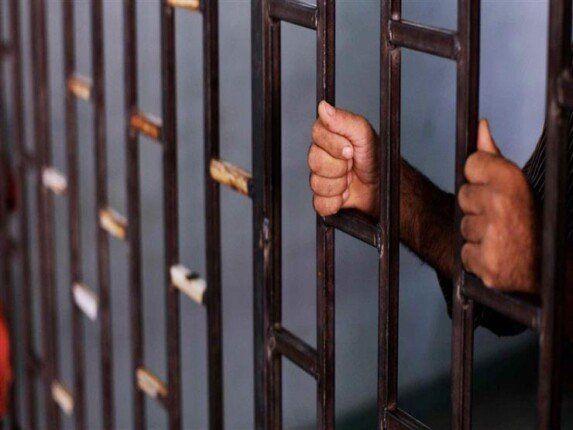 شاهد .. حبس سائق 4 أيام بعد اختطاف طفلين بسبب خلافات مالية في المنوفية