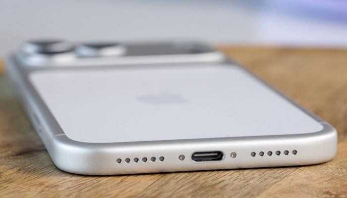 سريبات جديدة تكشف ملامح iPhone 18 Pro Max وألوانه المرتقبة