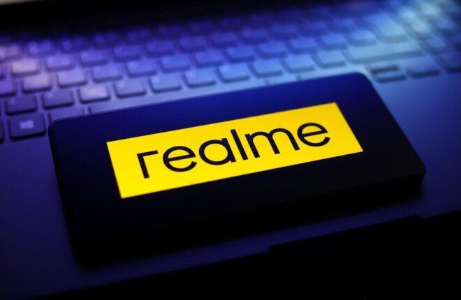 بطارية ضخمة وأداء متوازن.. مواصفات هاتف Realme الجديد تضعه في دائرة المنافسة
