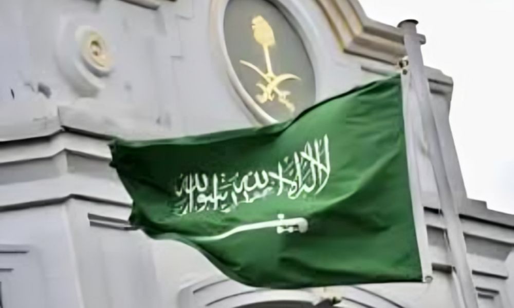 تحذيرات للمواطنين بعد زلزال بحر سولاويسي في إندونيسيا