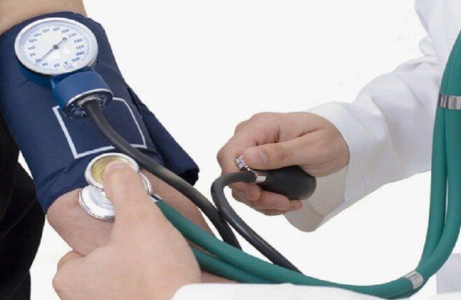 ارتفاع ضغط الدم الليلي يزيد مخاطر الجلطات والنوبات القلبية