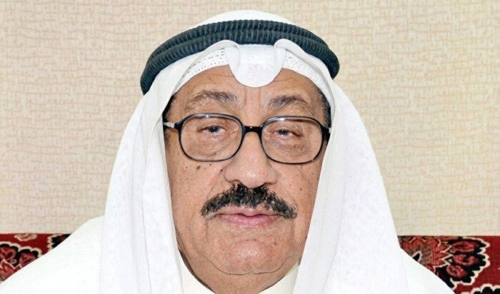 شاهد .. نقل الفنان الكويتي القدير عبد العزيز المفرج «شادي الخليج» إلى مستشفى مبارك