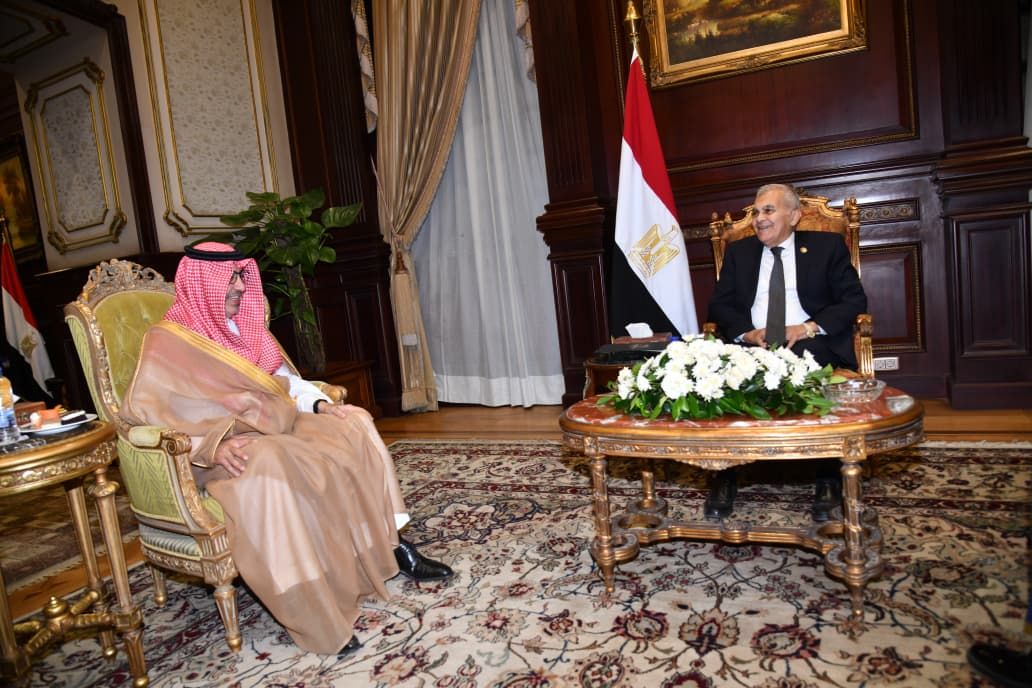 رئيس مجلس الشيوخ للسفير السعودى: أمن المملكة جزء لا يتجزأ من الأمن القومى المصرى