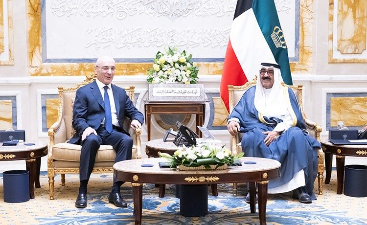 الأمير يستقبل وزير الداخلية اللبناني بمناسبة زيارته الرسمية للكويت