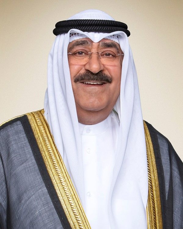 الأمير يهنئ وزير التربية بنجاح خطة الاختبارات الورقية للثانوية العامة: أسهمت في تيسير أداء الطلاب للاختبارات بسهولة ويسر