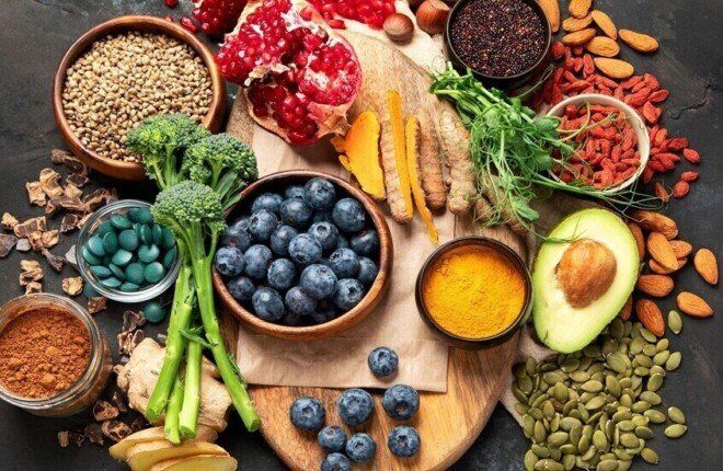 أطعمة تدعم صحة الأمعاء وتعزز المناعة.. ماذا تقول أحدث الدراسات؟