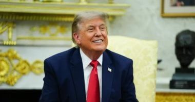 باختصار..أهم الأخبار العربية والعالمية حتى الظهيرة..مستوطنون يحرقون مطعما جنوب نابلس بعد سرقته..ارتفاع ضحايا الحر لـ3700 قتيل بأوروبا..ترامب يجدد الدعوة لإقرار قانون إنقاذ أمريكا باحتفال الذكرى الـ250 للاستقلال