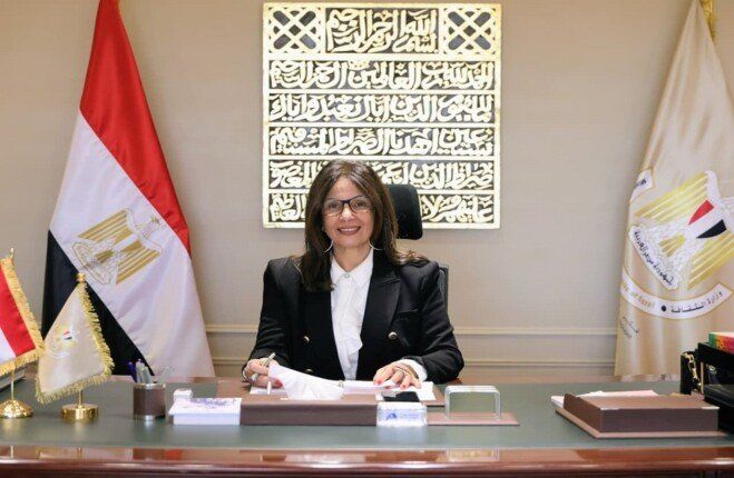 شاهد .. مصر.. مجلس الوزراء يقبل استقالة وزيرة الثقافة