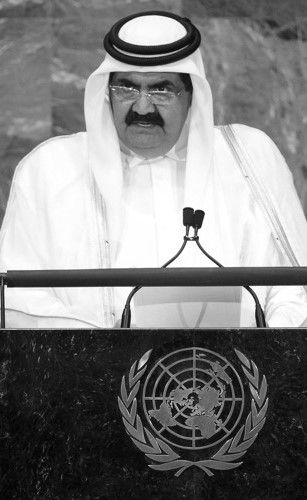 الشيخ حمد بن خليفة.. تاريخ حافل في ترسيخ العلاقات بين البلدين