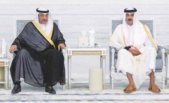 ممثل الأمير ولي العهد قدم واجب العزاء في وفاة الأمير الوالد الشيخ حمد بن خليفة آل ثاني