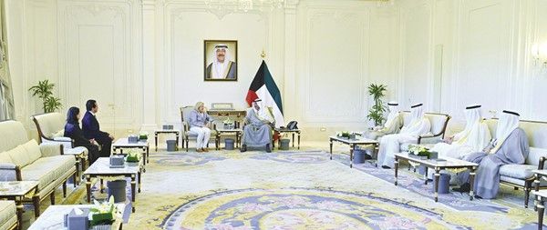 ولي العهد بحث مع الرئيس التنفيذي لشركة فرانكلين تمبلتون أوجه التعاون وآخر التطورات الاستثمارية في الكويت