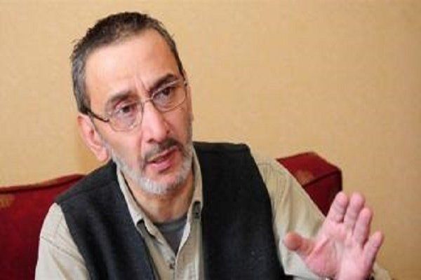 شاهد .. في الذكرى الأولى لرحيله.. فنانون عرب يوجّهون رسائل دعم ومواساة إلى فيروز ويستعيدون إرث زياد الرحباني