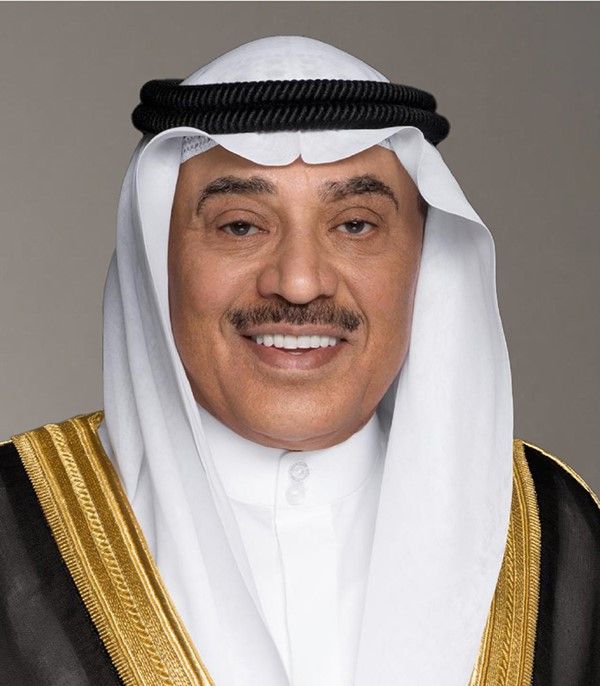 ولي العهد يستقبل رئيس الوزراء والنائب الأول ووزيري الدفاع والخارجية