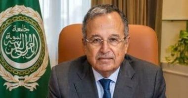 نبيل فهمي يبحث مع وزير خارجية الإمارات تطورات الأوضاع الإقليمية