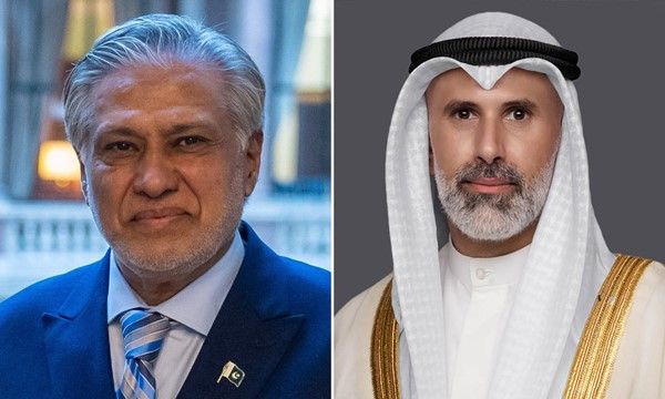 وزير الخارجية بحث مع نظيره الباكستاني جهود تعزيز الأمن والاستقرار بالمنطقة