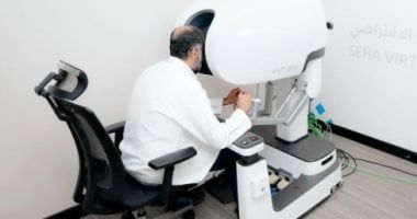 إنجاز عالمى.. "صحة الافتراضى" بالسعودية يجرى 11 جراحة روبوتية عن بعد بينها استئصال الرئة