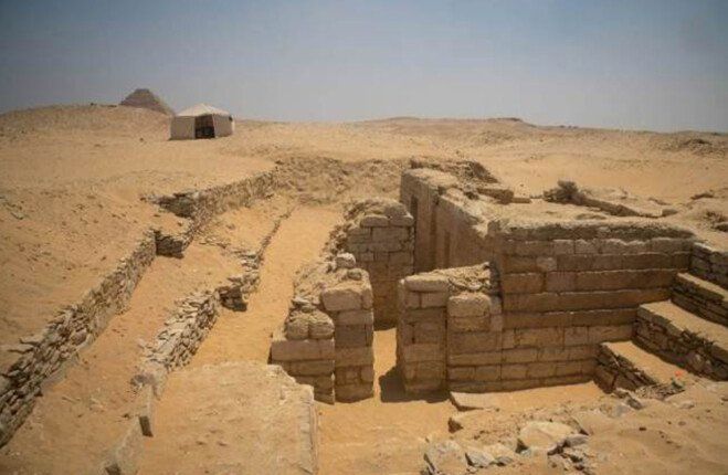 اكتشاف أثري جديد في سقارة بمصر.. العثور على مقبرة نادرة من عصر الأسرة الخامسة