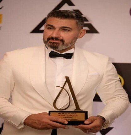 شاهد .. ياسر جلال يهدي جائزة “أفضل نجم عربي” إلى شهداء لبنان وفلسطين وأطفال غزة