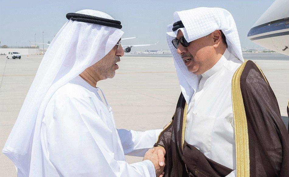 ممثل الأمير وزير شؤون الديوان الأميري يصل إلى الإمارات لتقديم واجب العزاء بوفاة الشيخ أحمد بن راشد
